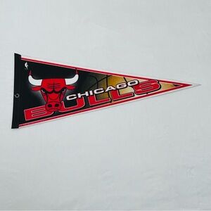 Retro Y2K 2000s Chicago Bulls NBA Basketball Classic Felt Pennant Banner Flag